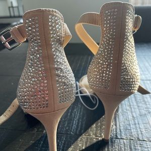 Sandals/heels Marc Fisher 11M,glittery, heel 3,5”